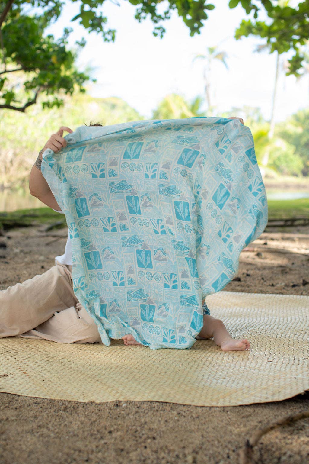 Kapa Kai Bamboo Muslin Kapa Moe (Swaddle Blanket)