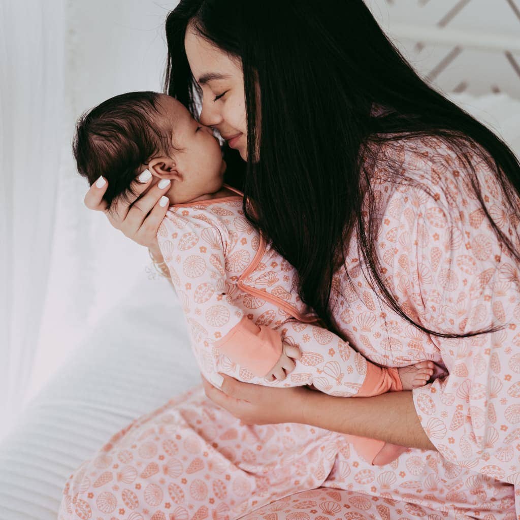 Shell-abrate Bamboo Mama Robe