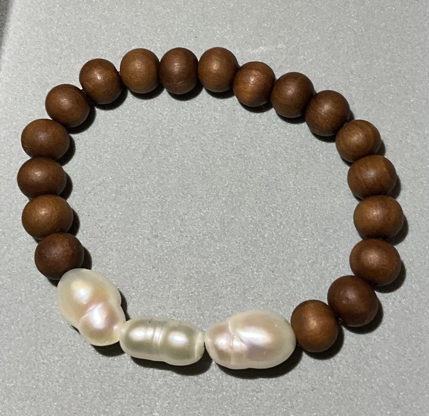 Kulaiwi: 7" Fresh Water Pearl & Iliahi Bracelet (9mm)