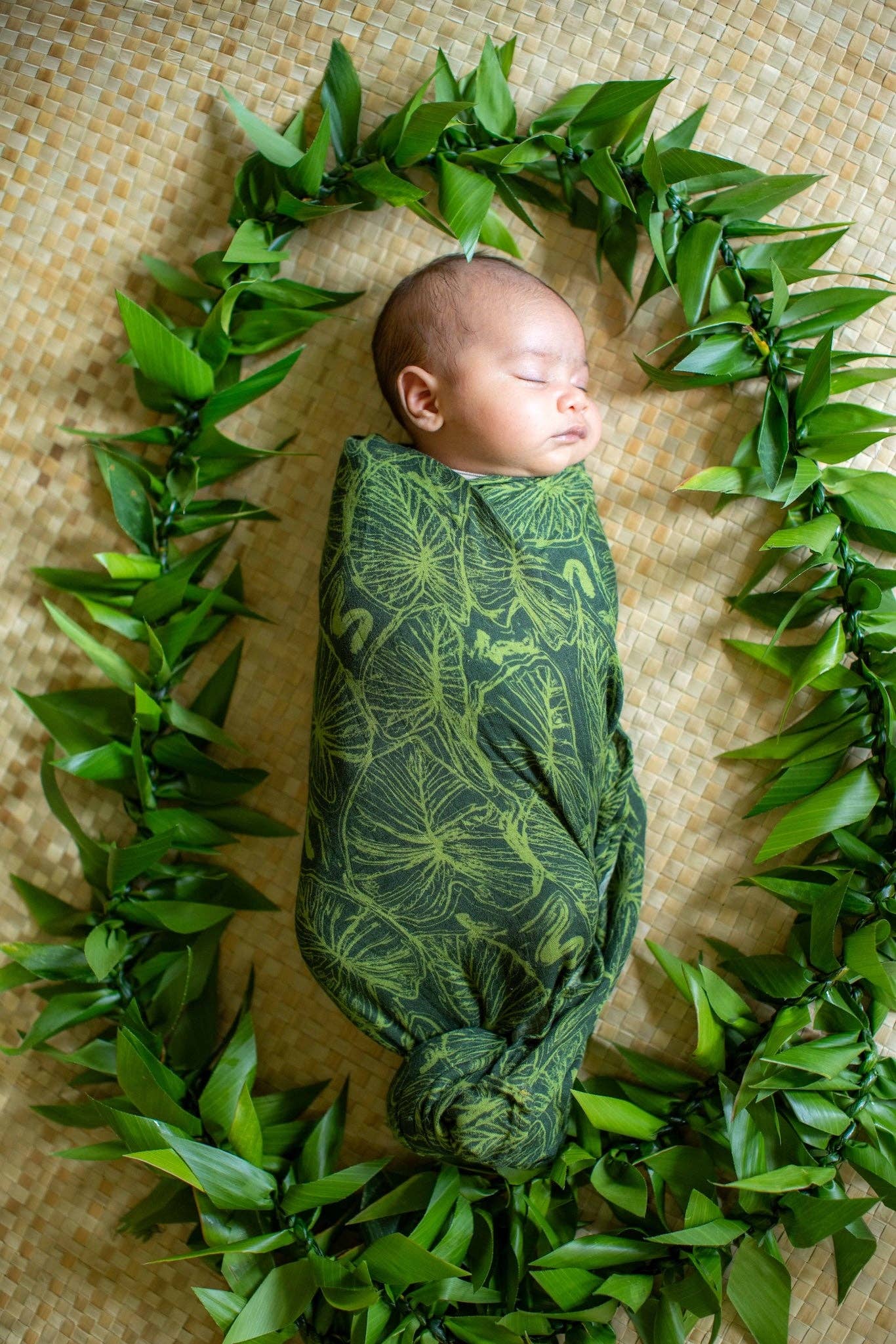 Green Kalo Scribble Bamboo Muslin Kapa Moe (Swaddle Blanket)