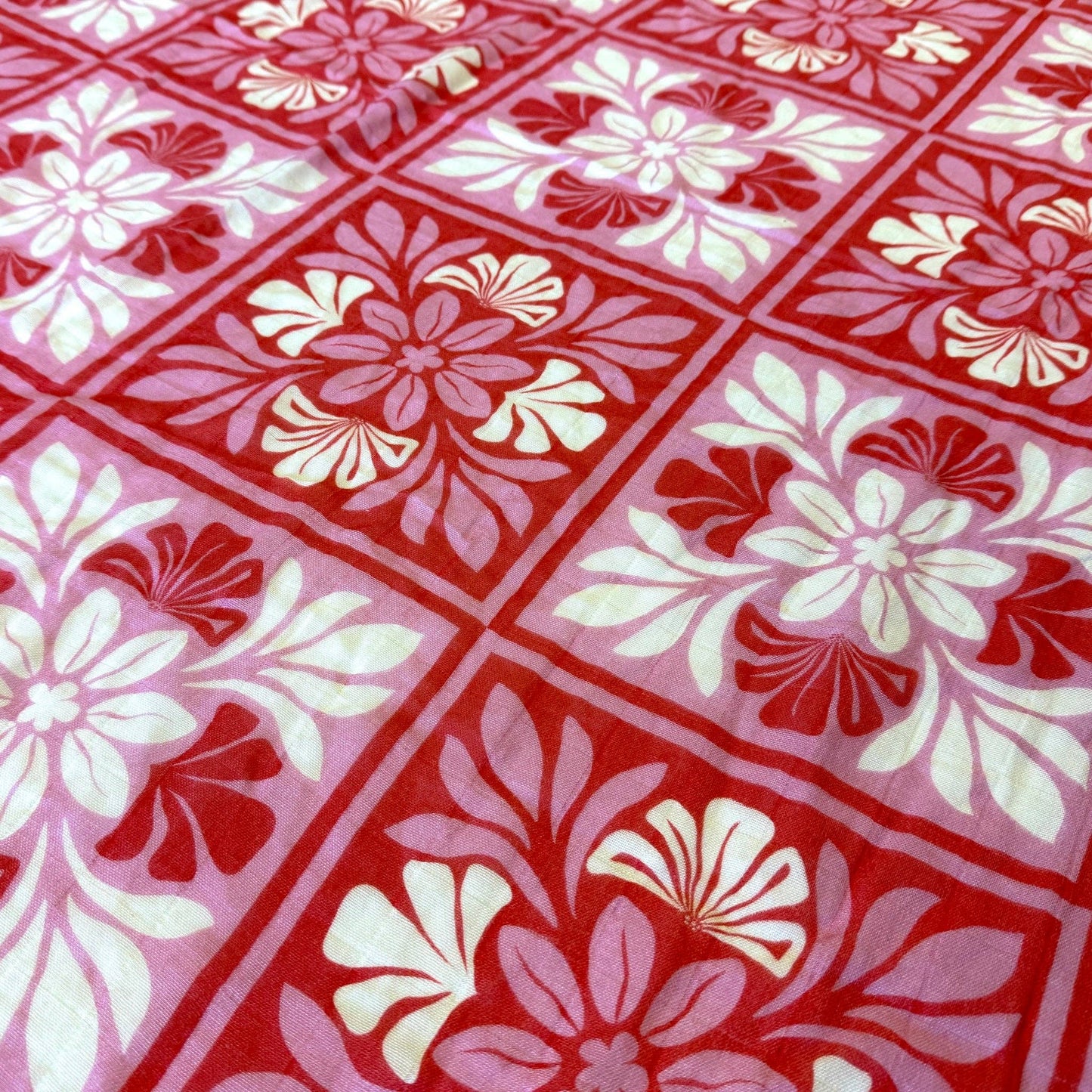 Pink Kuiki Naupaka Bamboo Muslin Kapa Moe (Swaddle Blanket)