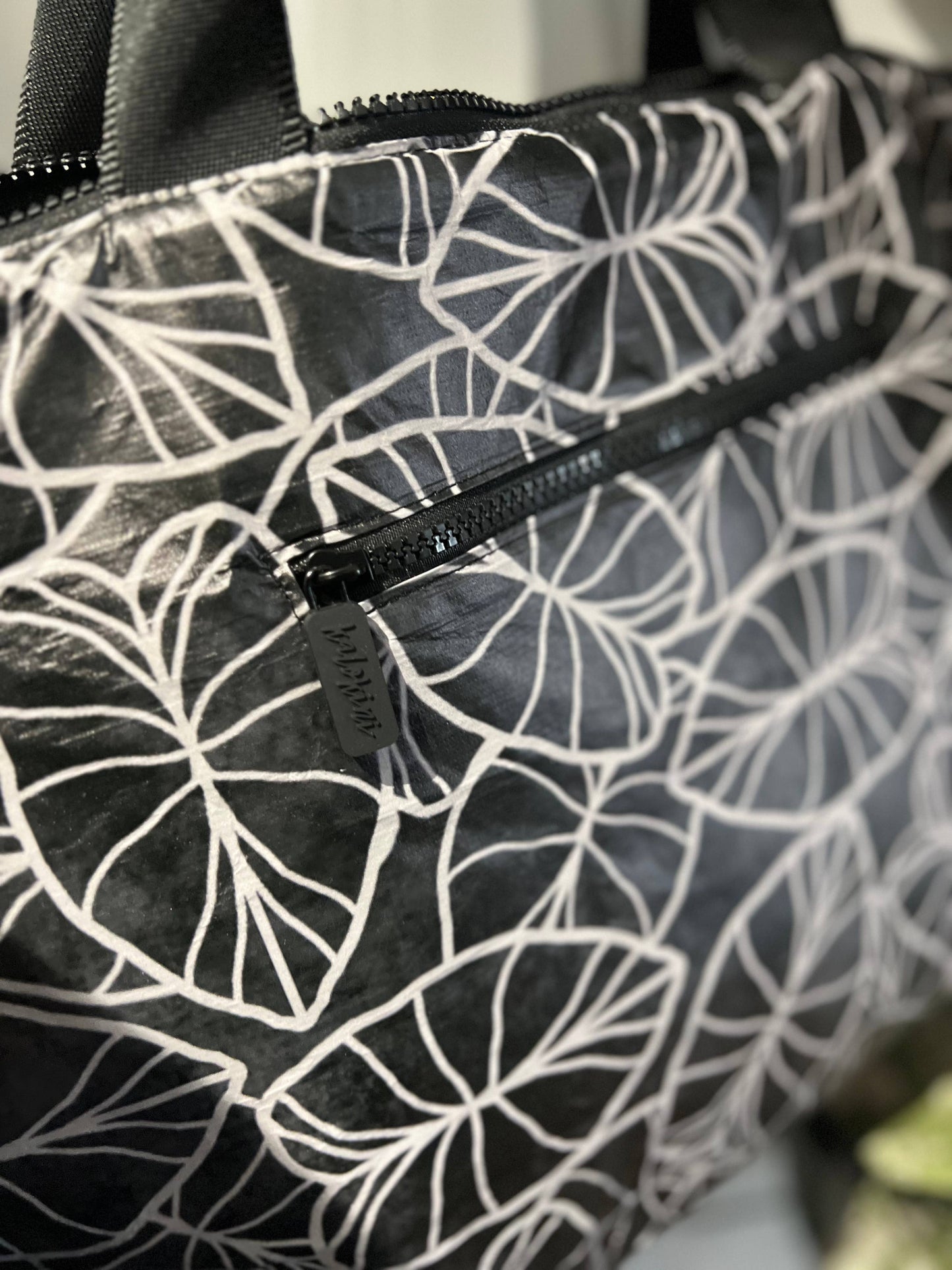 Large Spalsh Proof COOLER Tote Bag ~ Lo'i Kalo Pohaku