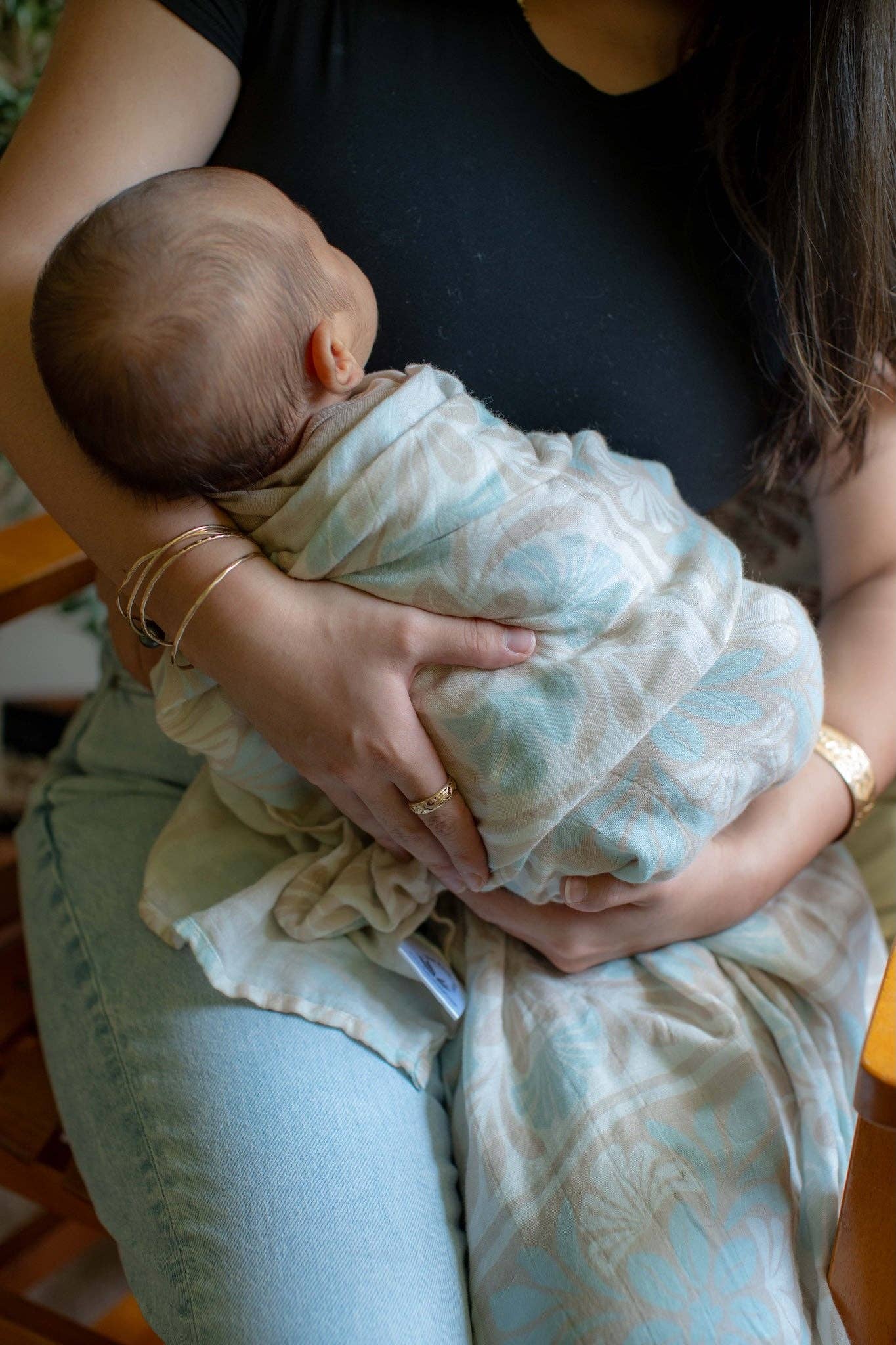 Blue Kuiki Naupaka Bamboo Muslin Kapa Moe (Swaddle Blanket)