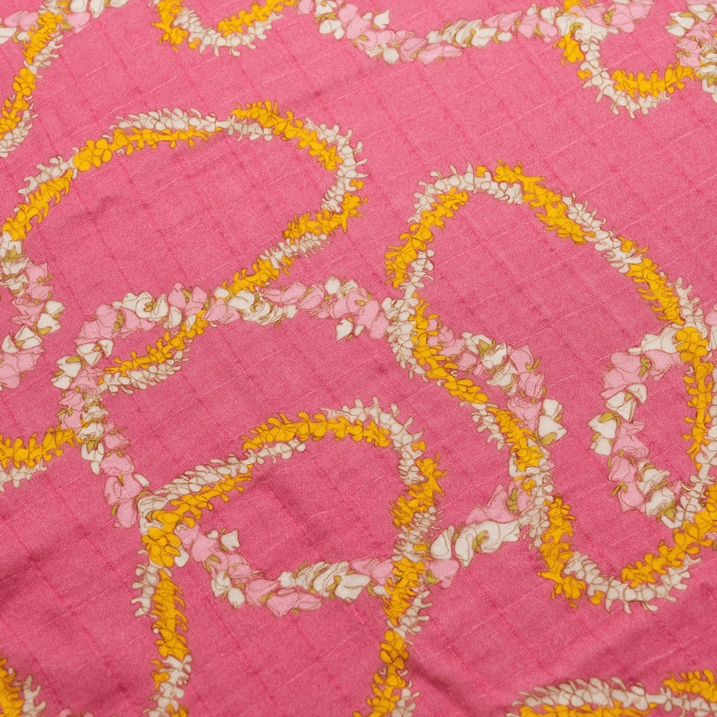 Lei Lokelani Bamboo Muslin Kapa Moe (Swaddle Blanket)