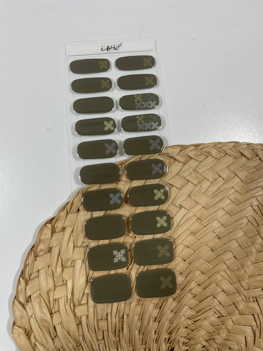 Shop Kinolau x Iwi Nails: Kuiki ʻUlu