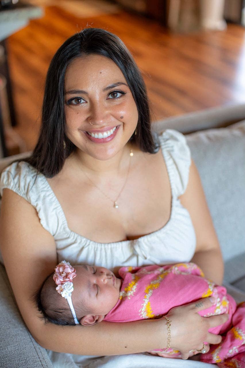 Lei Lokelani Bamboo Muslin Kapa Moe (Swaddle Blanket)