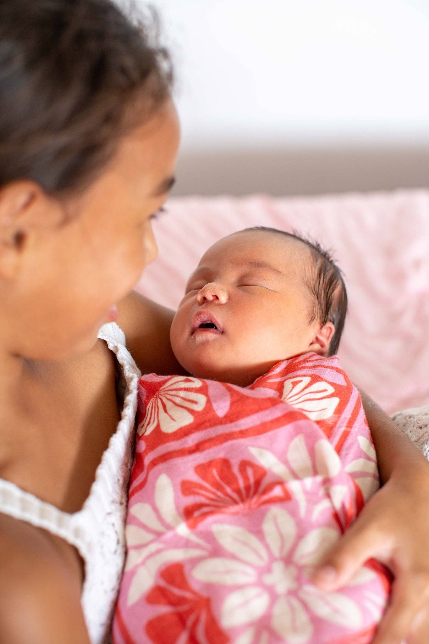 Pink Kuiki Naupaka Bamboo Muslin Kapa Moe (Swaddle Blanket)